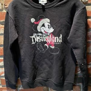 Disneyland Adult Black Christmas Mickey Sweatshirt size Large.